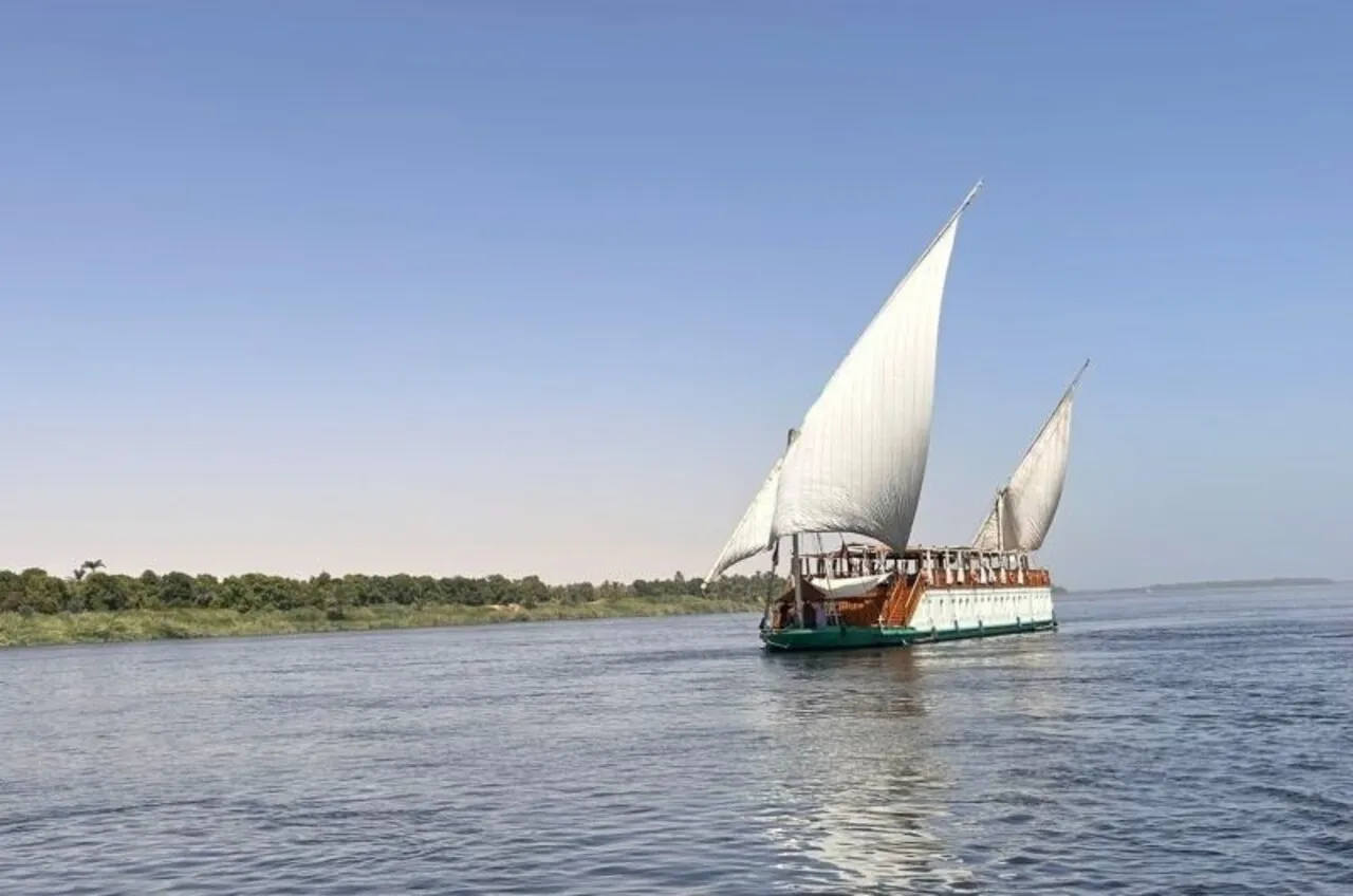 Dahabeya Queen Farida 